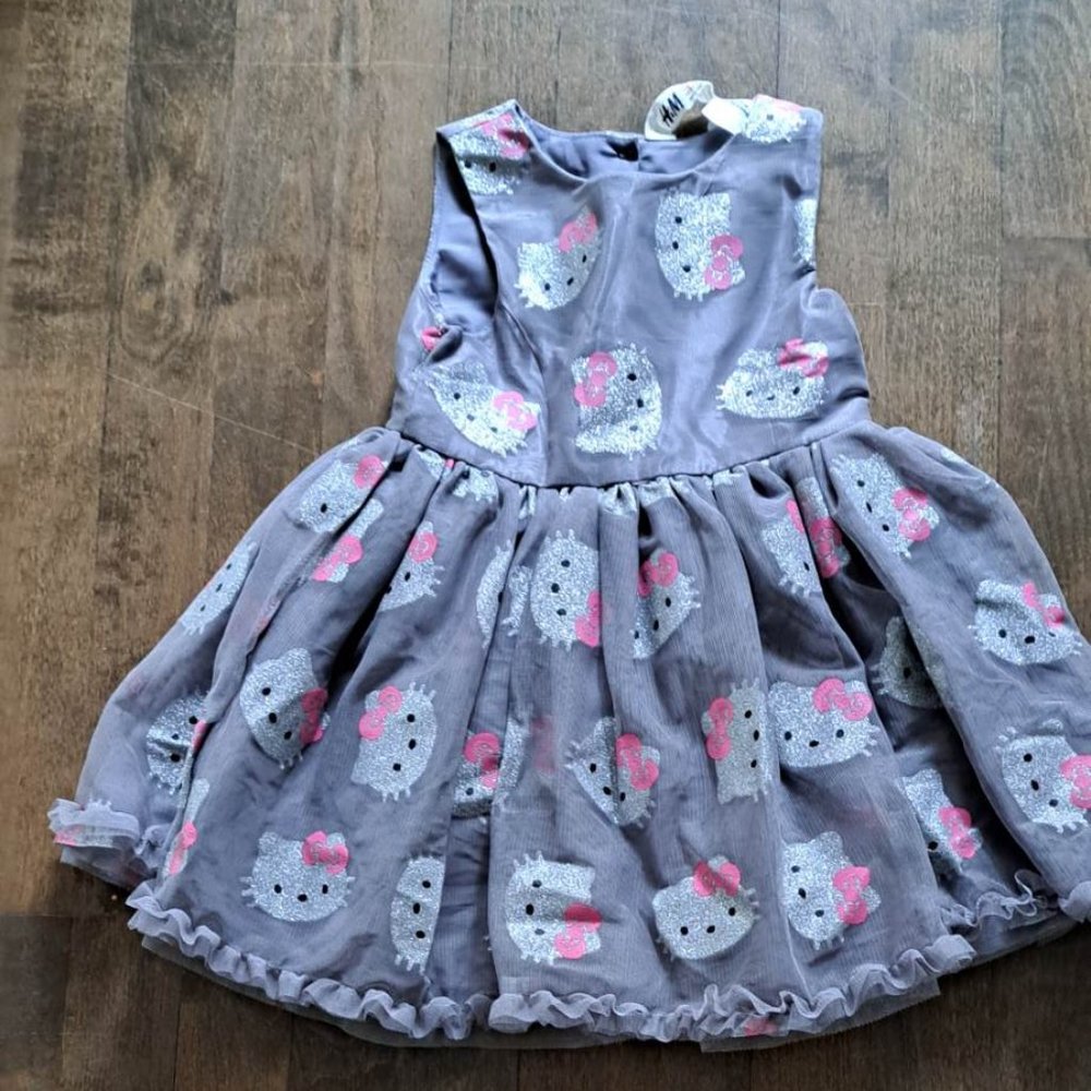 Silver pink stunning mesh tulle Hello Kitty toddler dress H M size 1.5-2 formal